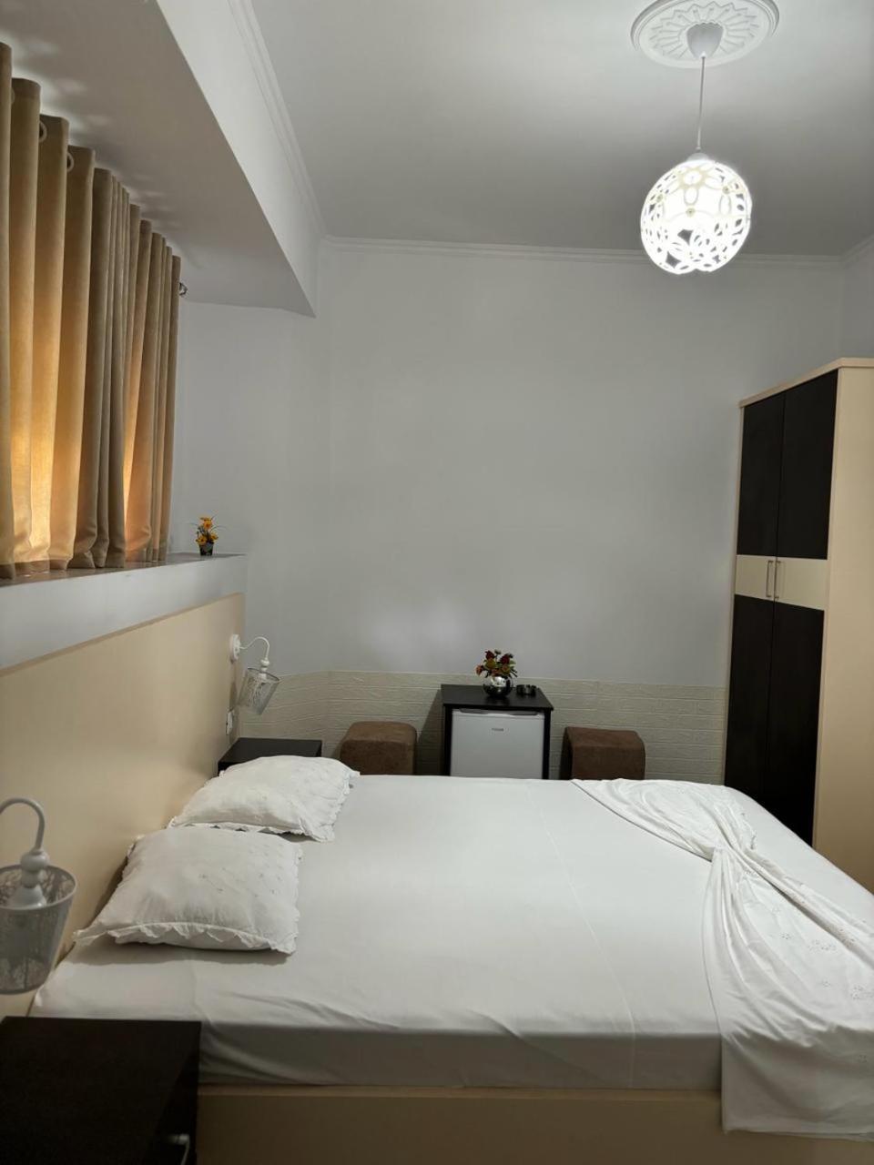 Guest House Adi Hoxha Berat Ngoại thất bức ảnh