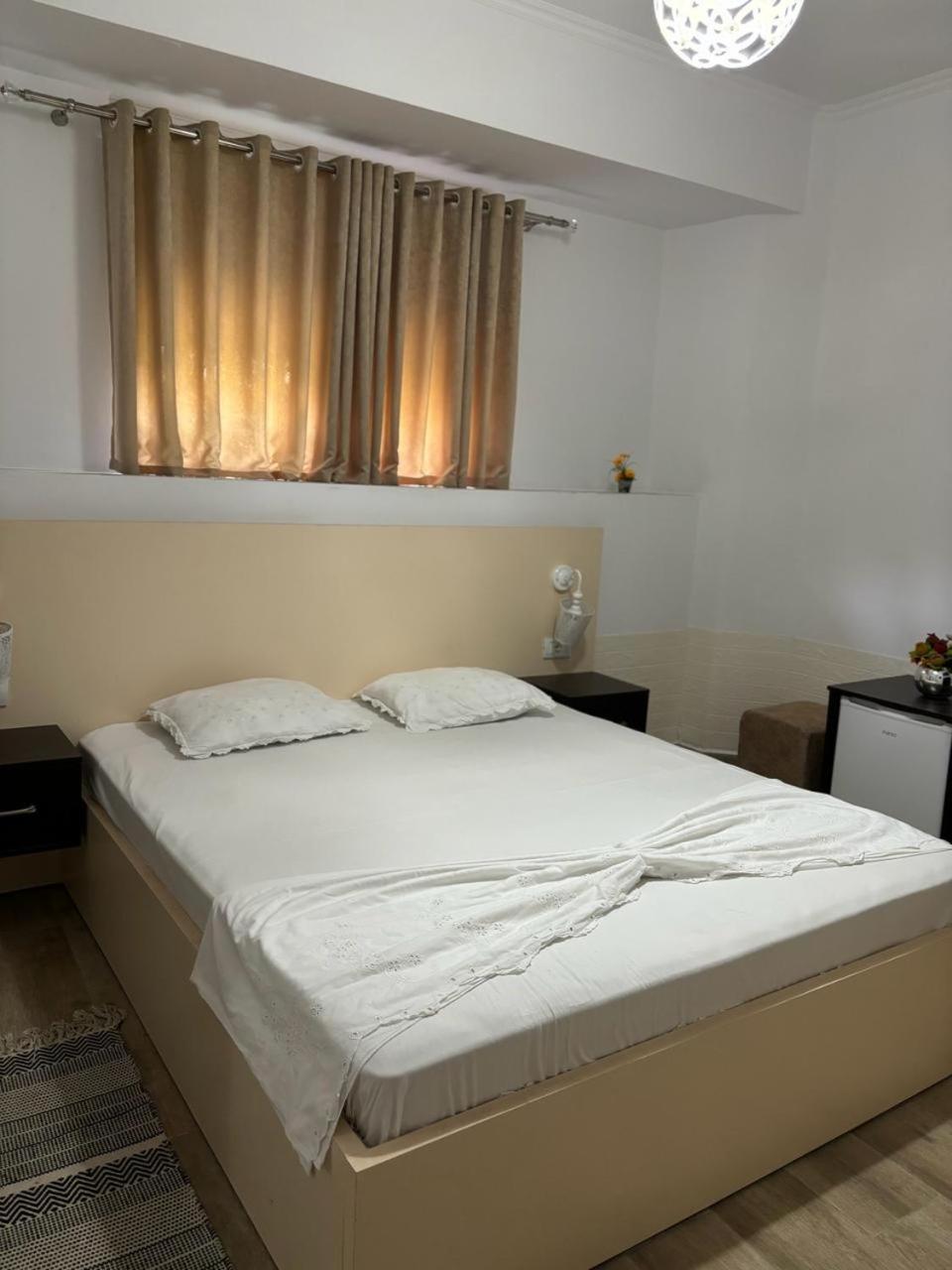 Guest House Adi Hoxha Berat Ngoại thất bức ảnh