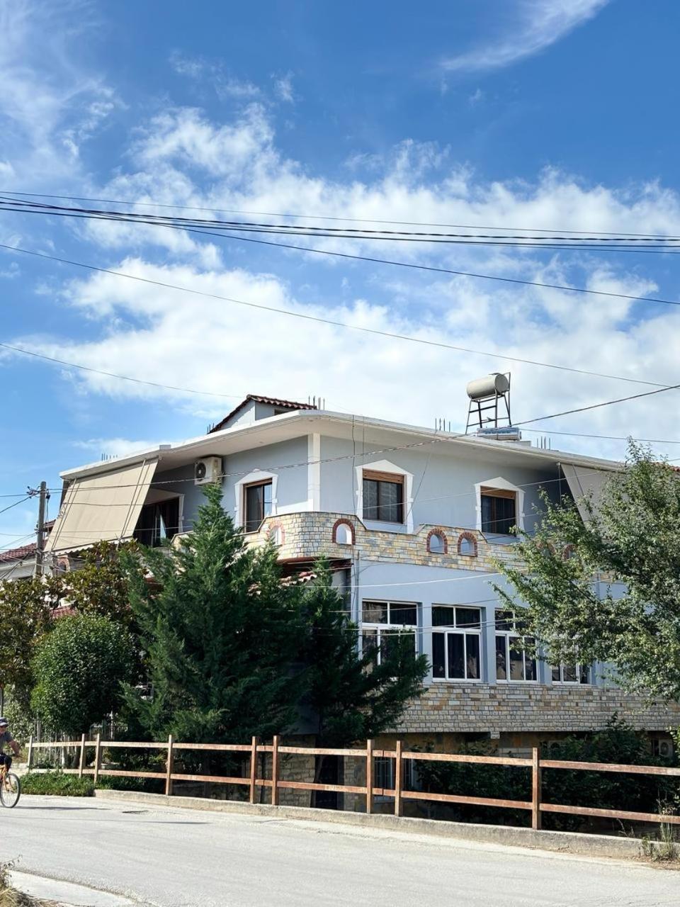 Guest House Adi Hoxha Berat Ngoại thất bức ảnh