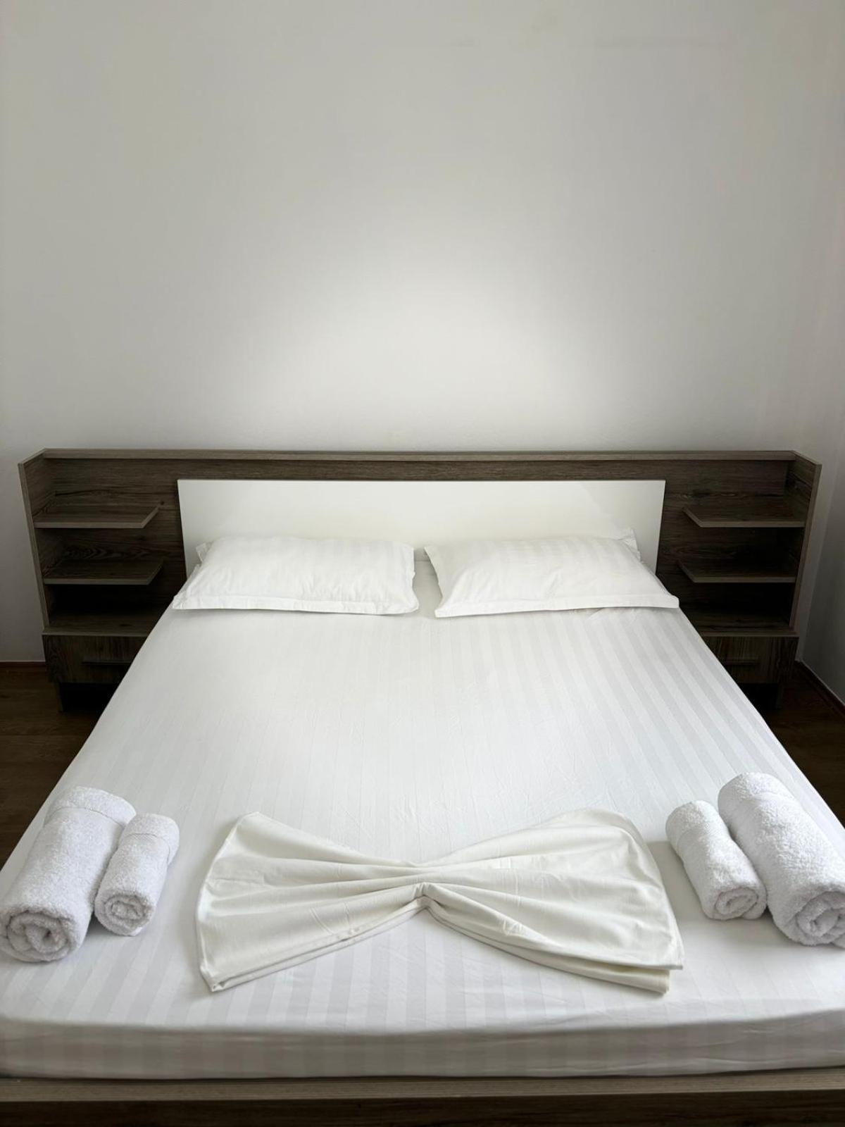 Guest House Adi Hoxha Berat Ngoại thất bức ảnh