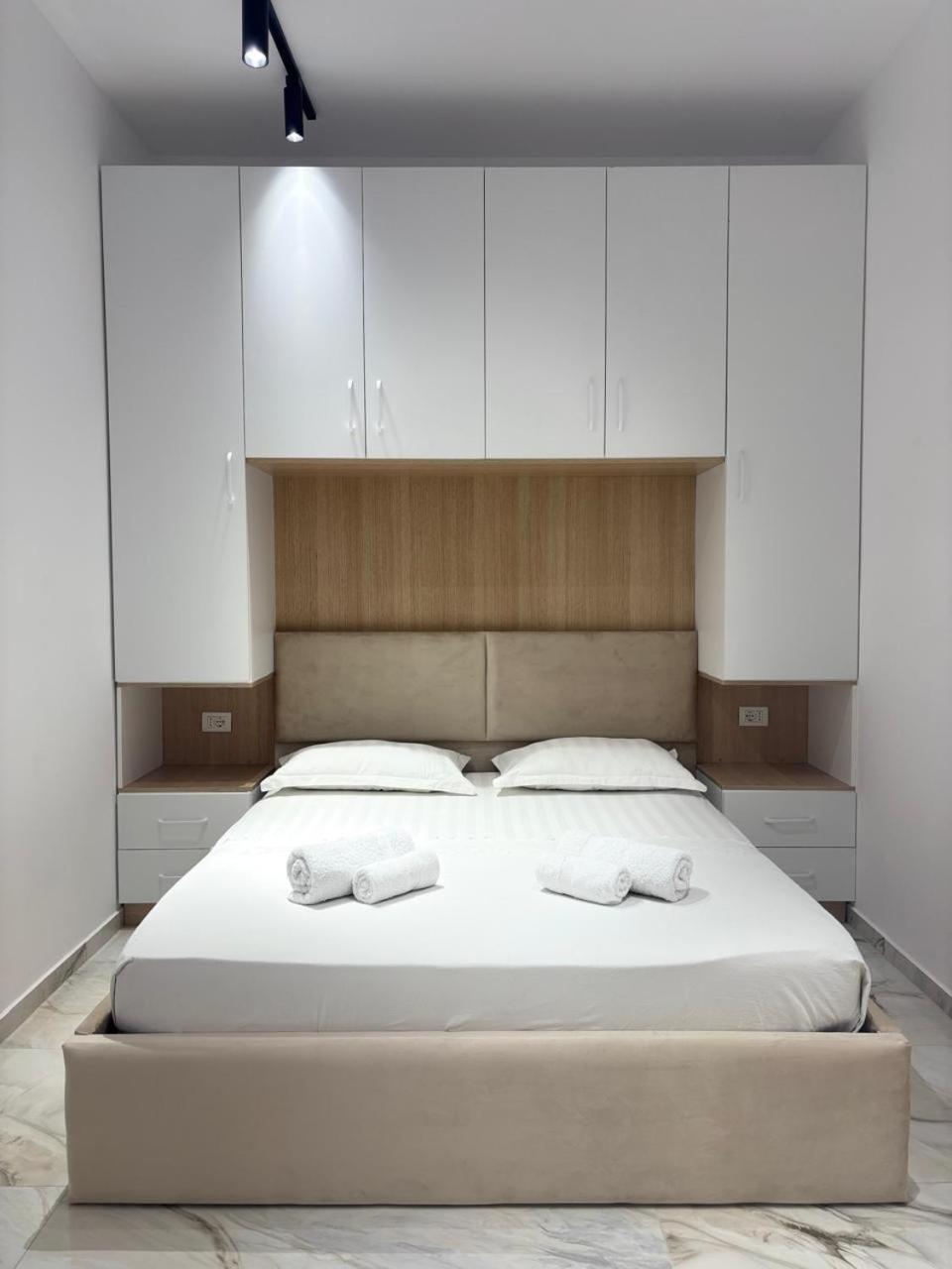Guest House Adi Hoxha Berat Ngoại thất bức ảnh